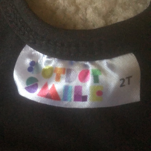 Is a 2T, golden bottom, black top, cross on back! - Picture 3 of 3